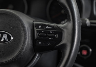 Подержанный автомобиль Kia Rio Hatchback 2019 года (12 фото)