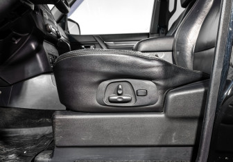 Подержанный автомобиль Mitsubishi Pajero 2011 года (12 фото)