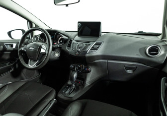 Подержанный автомобиль Ford Fiesta Hatchback 2016 года (9 фото)