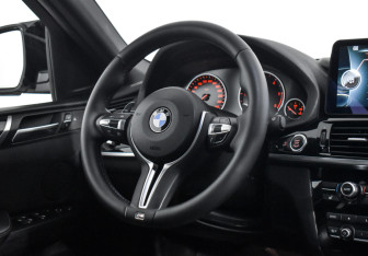 Подержанный автомобиль BMW X4 2015 года (15 фото)