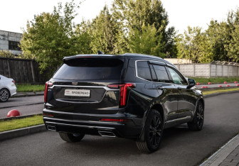 Подержанный автомобиль Cadillac XT6 2020 года (6 фото)