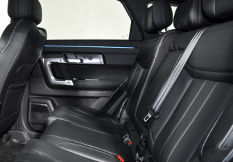 Подержанный автомобиль Jaecoo J7 2024 года (12 фото)