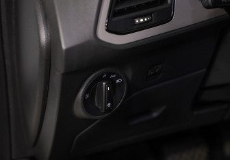 Подержанный автомобиль SEAT Leon Hatchback 2013 года (17 фото)
