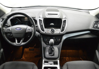 Подержанный автомобиль Ford Kuga 2019 года (14 фото)