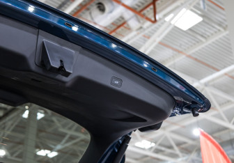 Подержанный автомобиль Geely Monjaro 2024 года (37 фото)