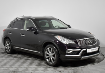 Подержанный автомобиль Infiniti QX50 2016 года (3 фото)