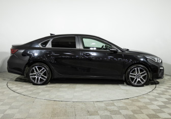 Подержанный автомобиль Kia Cerato Sedan 2020 года (4 фото)