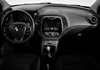 Подержанный автомобиль Renault Kaptur 2018 года (14 фото)