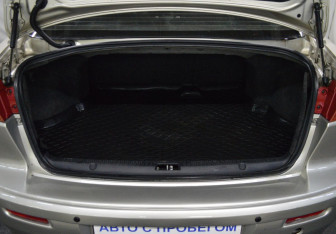 Подержанный автомобиль Mitsubishi Lancer Sedan 2008 года (16 фото)