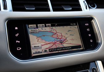 Подержанный автомобиль Land Rover Range Rover Sport 2016 года (16 фото)