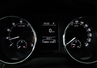 Подержанный автомобиль Skoda Yeti 2014 года (12 фото)