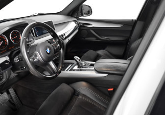 Подержанный автомобиль BMW X5 2018 года (9 фото)