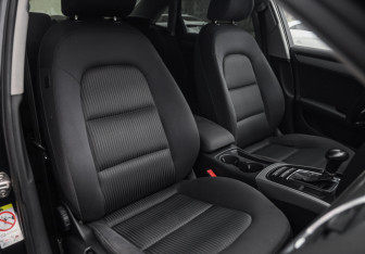 Подержанный автомобиль Audi A4 Sedan 2013 года (21 фото)