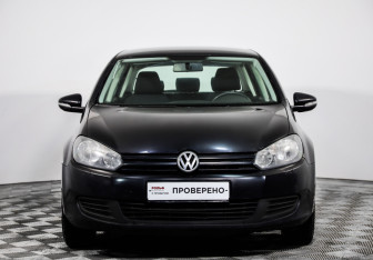 Подержанный автомобиль Volkswagen Golf Hatchback 2011 года (2 фото)
