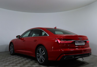 Подержанный автомобиль Audi A6 Sedan 2019 года (8 фото)
