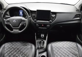 Подержанный автомобиль Hyundai Solaris Sedan 2022 года (14 фото)