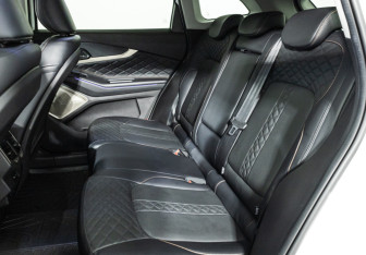 Подержанный автомобиль Exeed TXL 2023 года (10 фото)