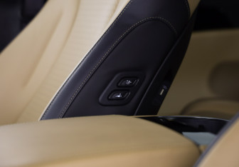 Подержанный автомобиль Kia Carnival 2021 года (26 фото)