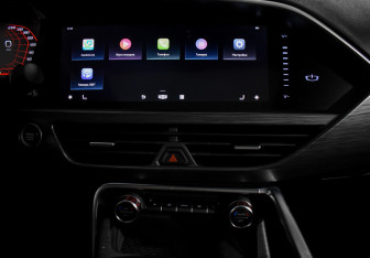 Подержанный автомобиль Geely Tugella 2022 года (18 фото)