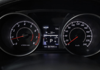 Подержанный автомобиль Mitsubishi Outlander 2012 года (12 фото)