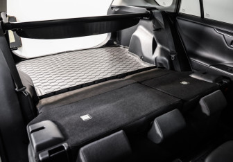 Подержанный автомобиль Toyota RAV4 2020 года (25 фото)