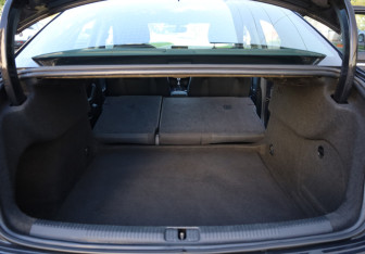 Подержанный автомобиль Audi A3 Sedan 2017 года (16 фото)