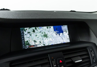 Подержанный автомобиль BMW X3 2012 года (17 фото)