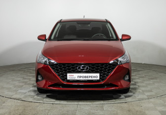 Подержанный автомобиль Hyundai Solaris Sedan 2020 года (2 фото)