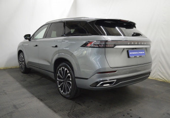 Подержанный автомобиль Jaecoo J8 2024 года (7 фото)