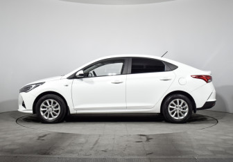 Подержанный автомобиль Hyundai Solaris Sedan 2020 года (8 фото)