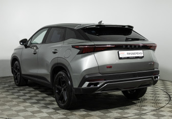 Подержанный автомобиль Omoda C5 2023 года (7 фото)