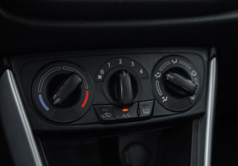 Подержанный автомобиль Suzuki SX4 Hatchback 2021 года (17 фото)