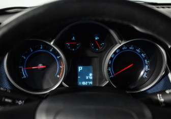 Подержанный автомобиль Chevrolet Cruze Sedan 2013 года (11 фото)