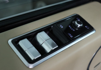 Подержанный автомобиль Land Rover Range Rover 2019 года (16 фото)