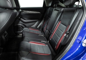 Подержанный автомобиль Haval F7x 2023 года (10 фото)