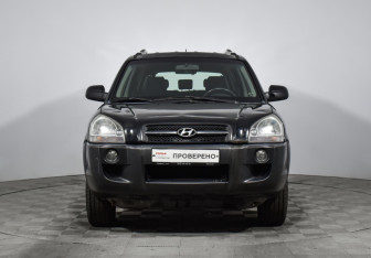 Подержанный автомобиль Hyundai Tucson 2007 года (2 фото)
