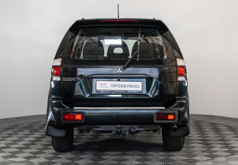 Подержанный автомобиль Mitsubishi Pajero Sport 2008 года (6 фото)