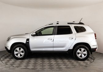 Подержанный автомобиль Renault Duster 2021 года (8 фото)