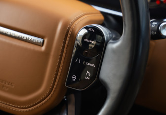 Подержанный автомобиль Land Rover Range Rover 2019 года (15 фото)