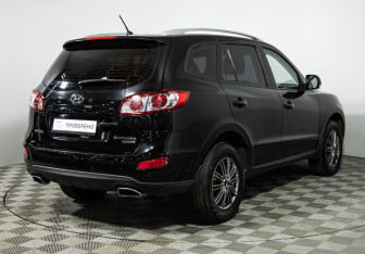 Подержанный автомобиль Hyundai Santa Fe 2011 года (5 фото)