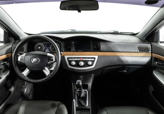 Подержанный автомобиль Lifan Solano 2011 года (13 фото)