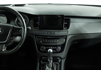 Подержанный автомобиль Peugeot 508 Sedan 2012 года (14 фото)