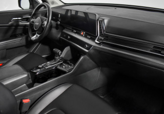 Подержанный автомобиль Kia Sportage 2023 года (14 фото)