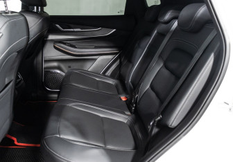 Подержанный автомобиль Exeed LX 2024 года (10 фото)