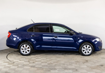 Подержанный автомобиль Skoda Rapid Liftback 2015 года (4 фото)