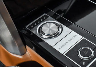 Подержанный автомобиль Land Rover Range Rover 2013 года (12 фото)