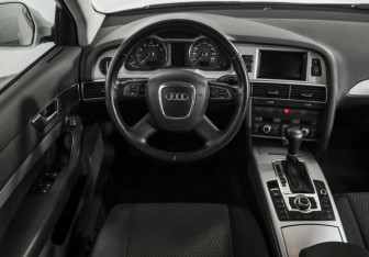 Подержанный автомобиль Audi A6 Sedan 2009 года (11 фото)