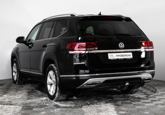 Подержанный автомобиль Volkswagen Teramont 2019 года (7 фото)