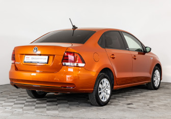 Подержанный автомобиль Volkswagen Polo Sedan 2017 года (5 фото)