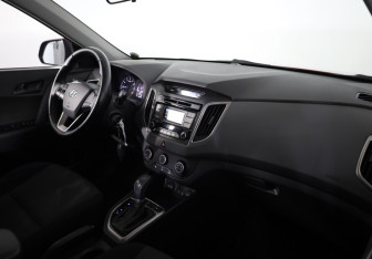 Подержанный автомобиль Hyundai Creta 2017 года (11 фото)